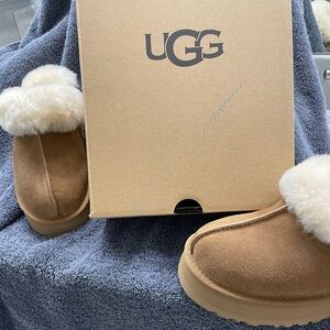 UGG Women's Tan Slippers